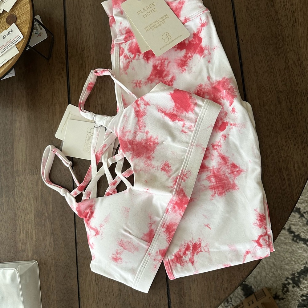 Bombshell Sportswear Pink/White Tie-Dye Sexy Back Leggings & Cross My Heart Bra - Picture 8 of 15